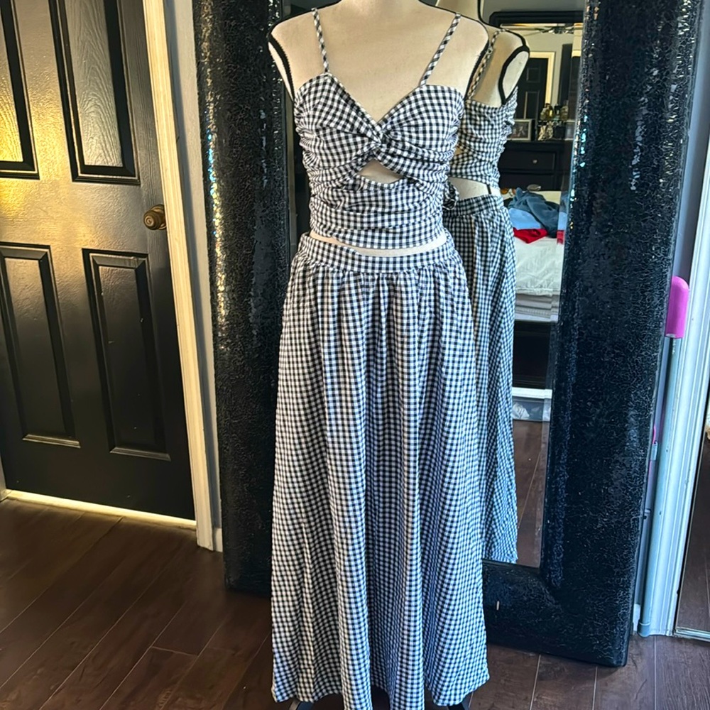 Cute black-and-white checkered, two-piece set 🖤🤍